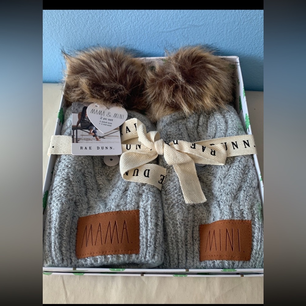 Rae Dunn Beanie Set